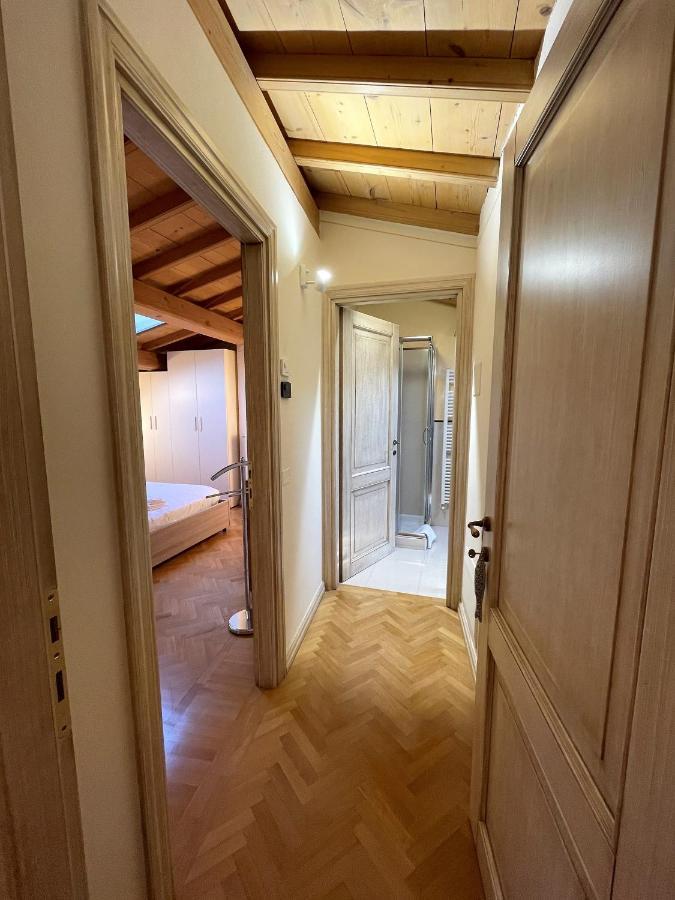 Attic 1 Centro Storico Apartment Peschiera del Garda Bagian luar foto