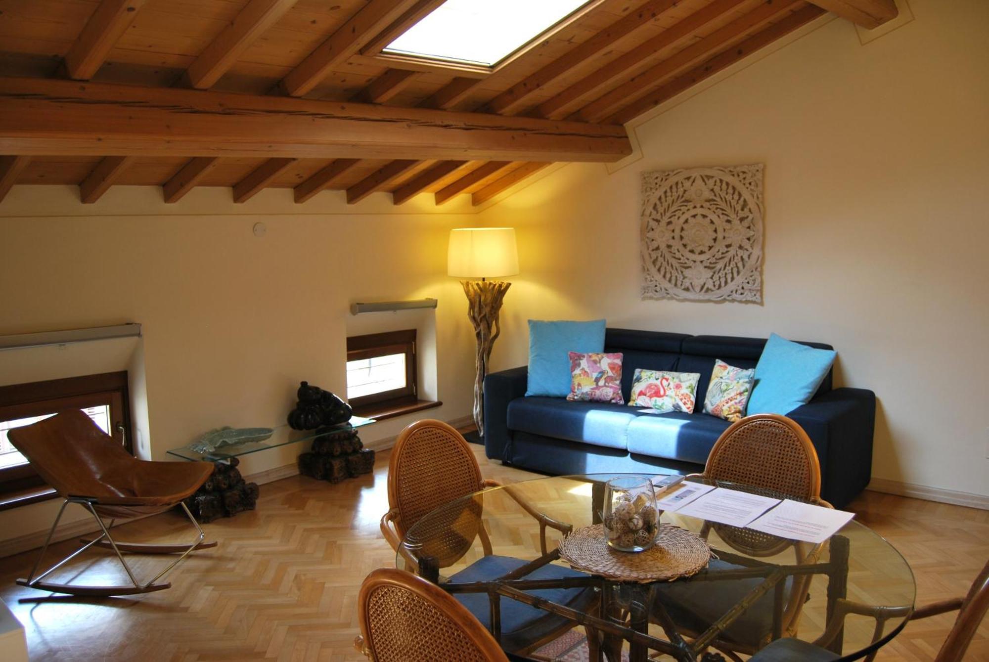 Attic 1 Centro Storico Apartment Peschiera del Garda Bagian luar foto